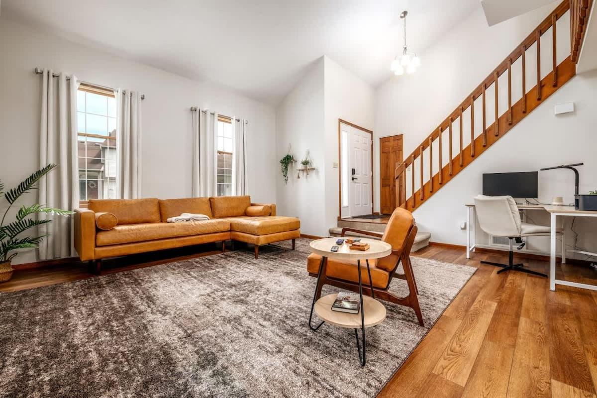 Family Friendly And Quite 2 Bedroom Condo Close To Fun فورت واين المظهر الخارجي الصورة